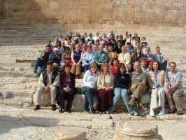 day2-25 south stairs group photo.JPG (855812 bytes)